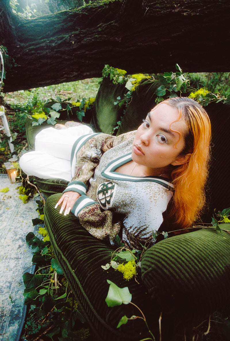 COTTON KNITTED SWEATER WITH V-NECK "L'ESQUIROLADA"